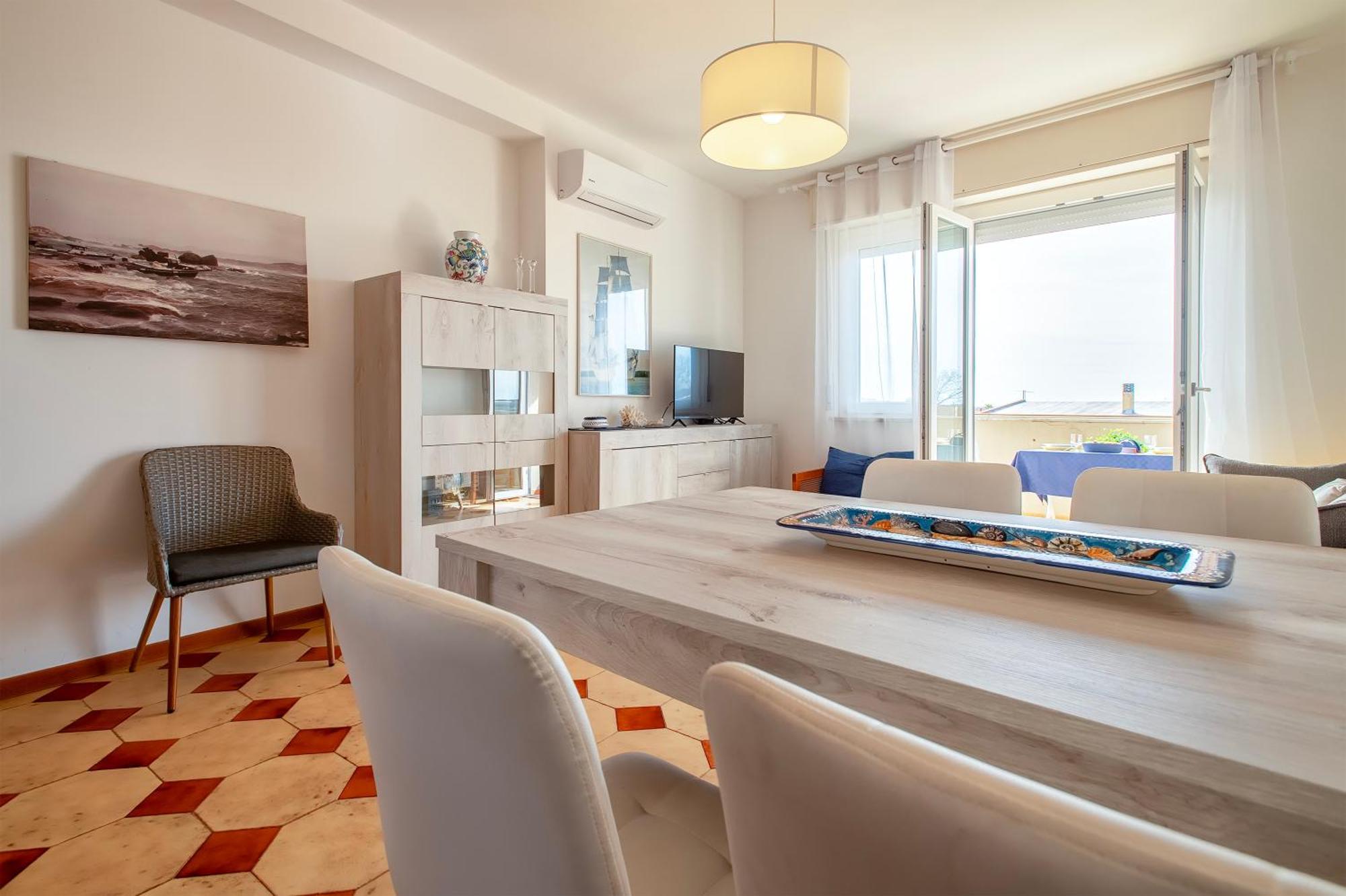 A Glance At The Sea Apartment *